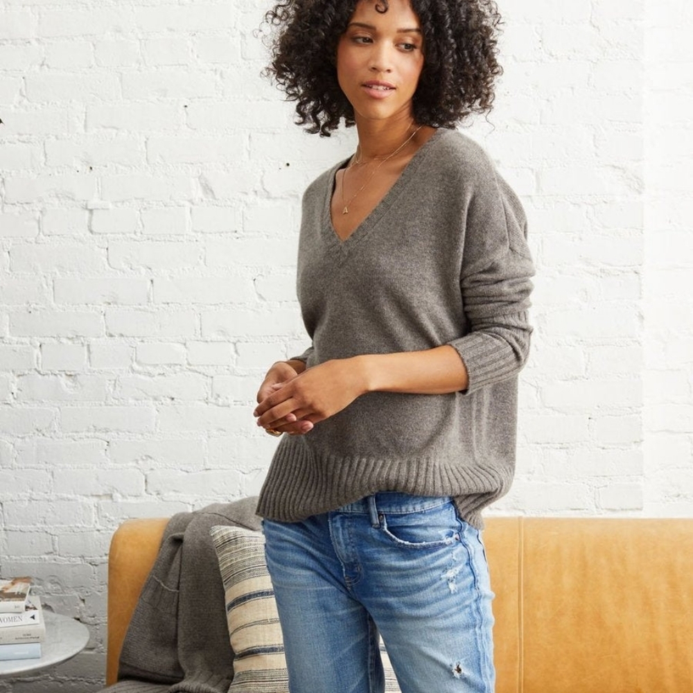 Not Monday Ella Cashmere V-neck Sweater Gray S